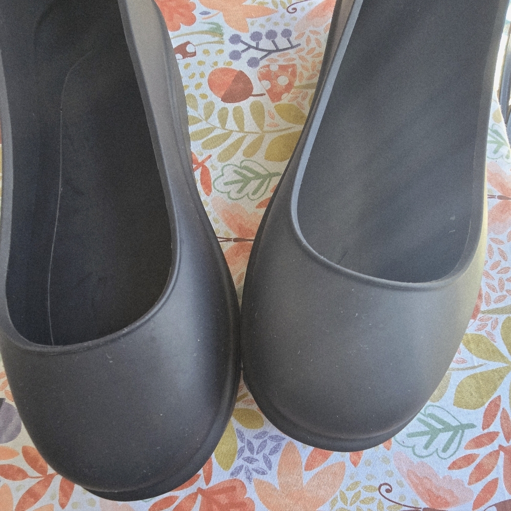 UGG Black Boot Covers - Picture 3 of 10